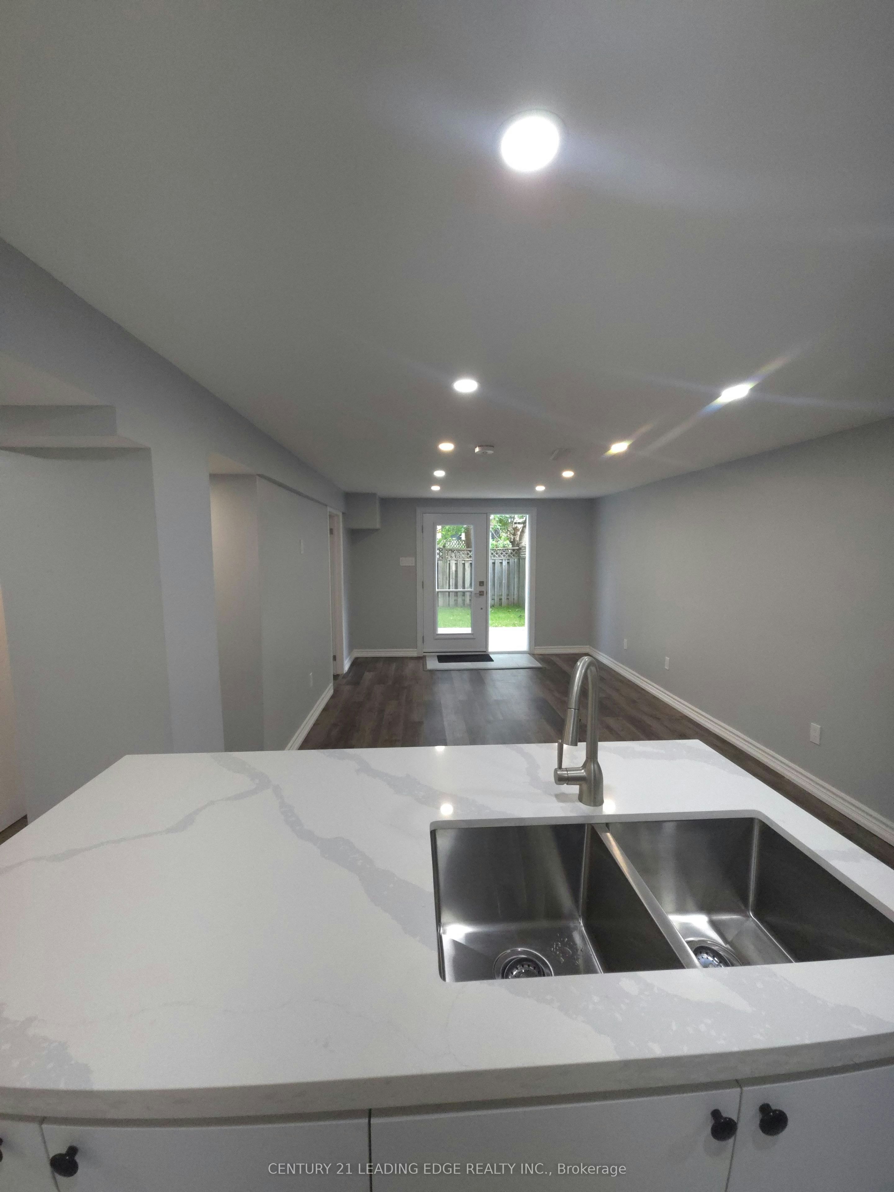 112 Ravenscroft Road, Ajax, ON, L1T 1X1 - 5