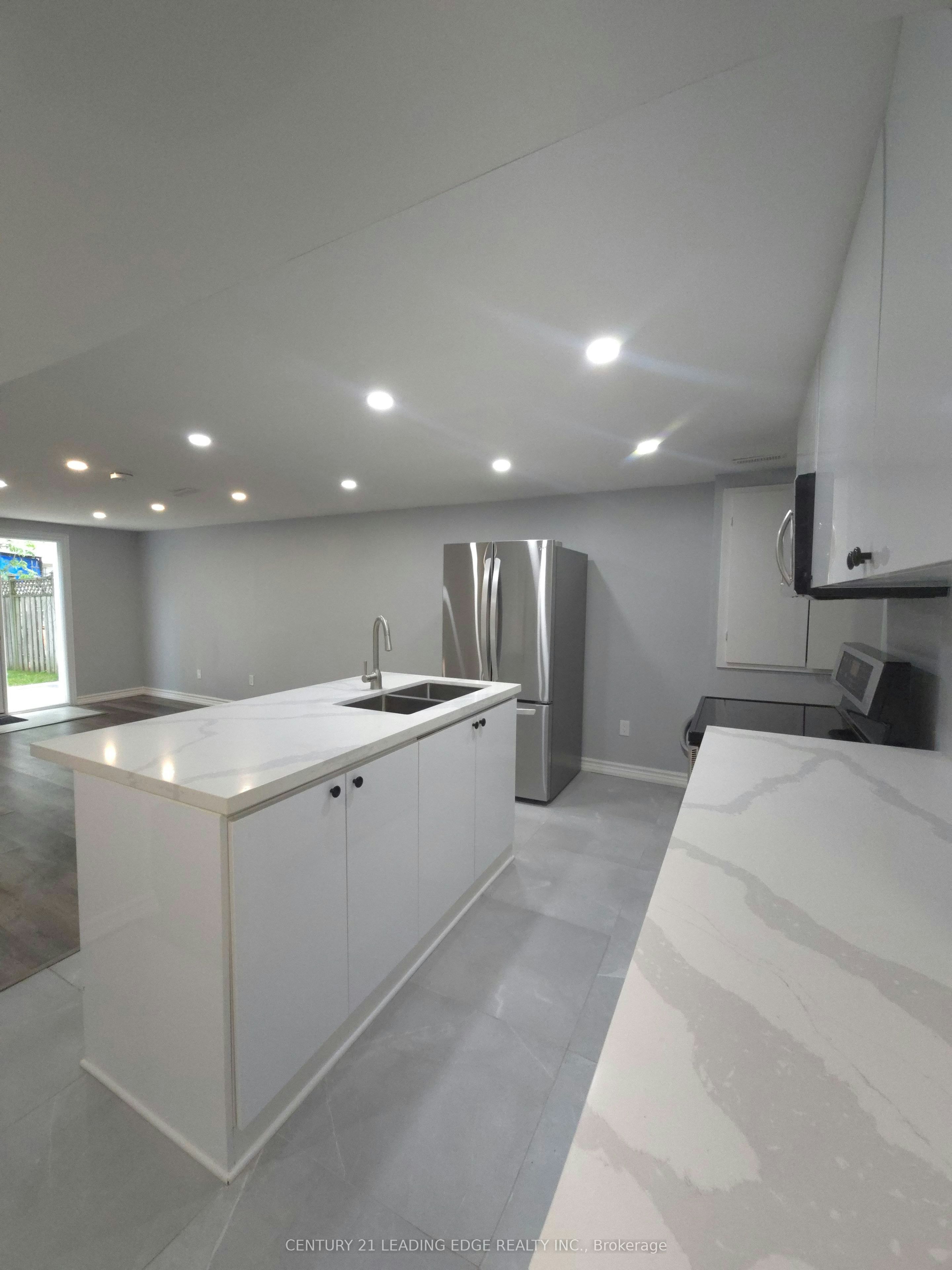 112 Ravenscroft Road, Ajax, ON, L1T 1X1 - 3