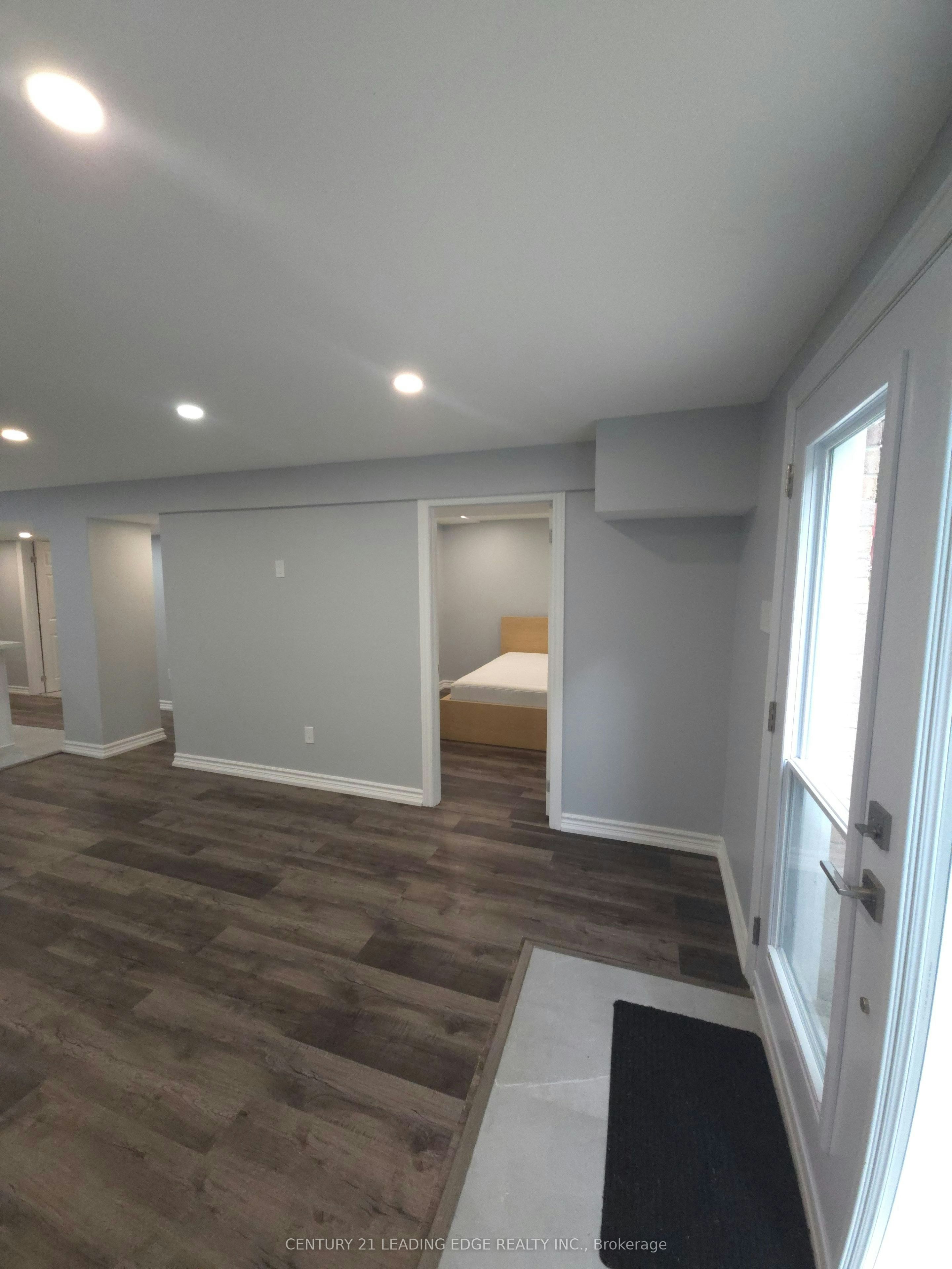 112 Ravenscroft Road, Ajax, ON, L1T 1X1 - 10