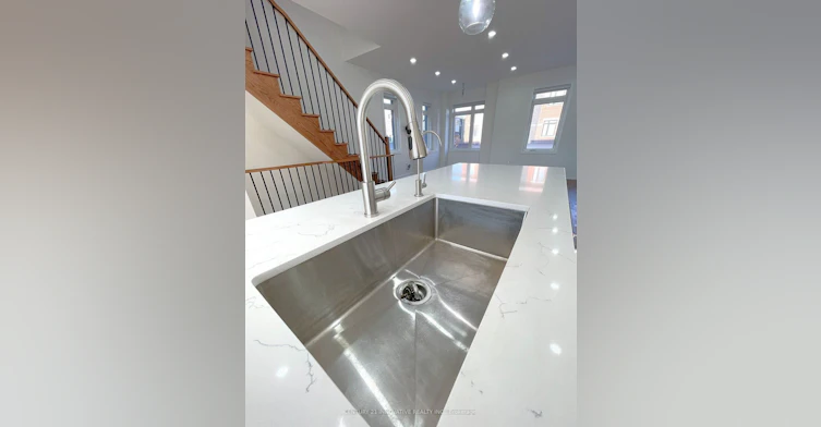 912 Kicking Horse Path, Oshawa, ON, L1J 0B4 - 9