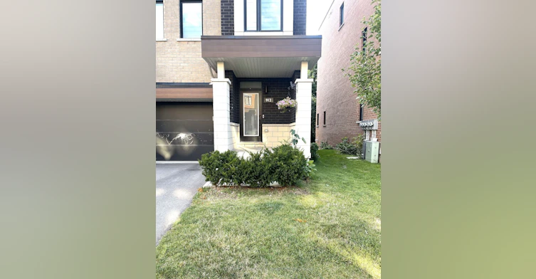 912 Kicking Horse Path, Oshawa, ON, L1J 0B4 - 2