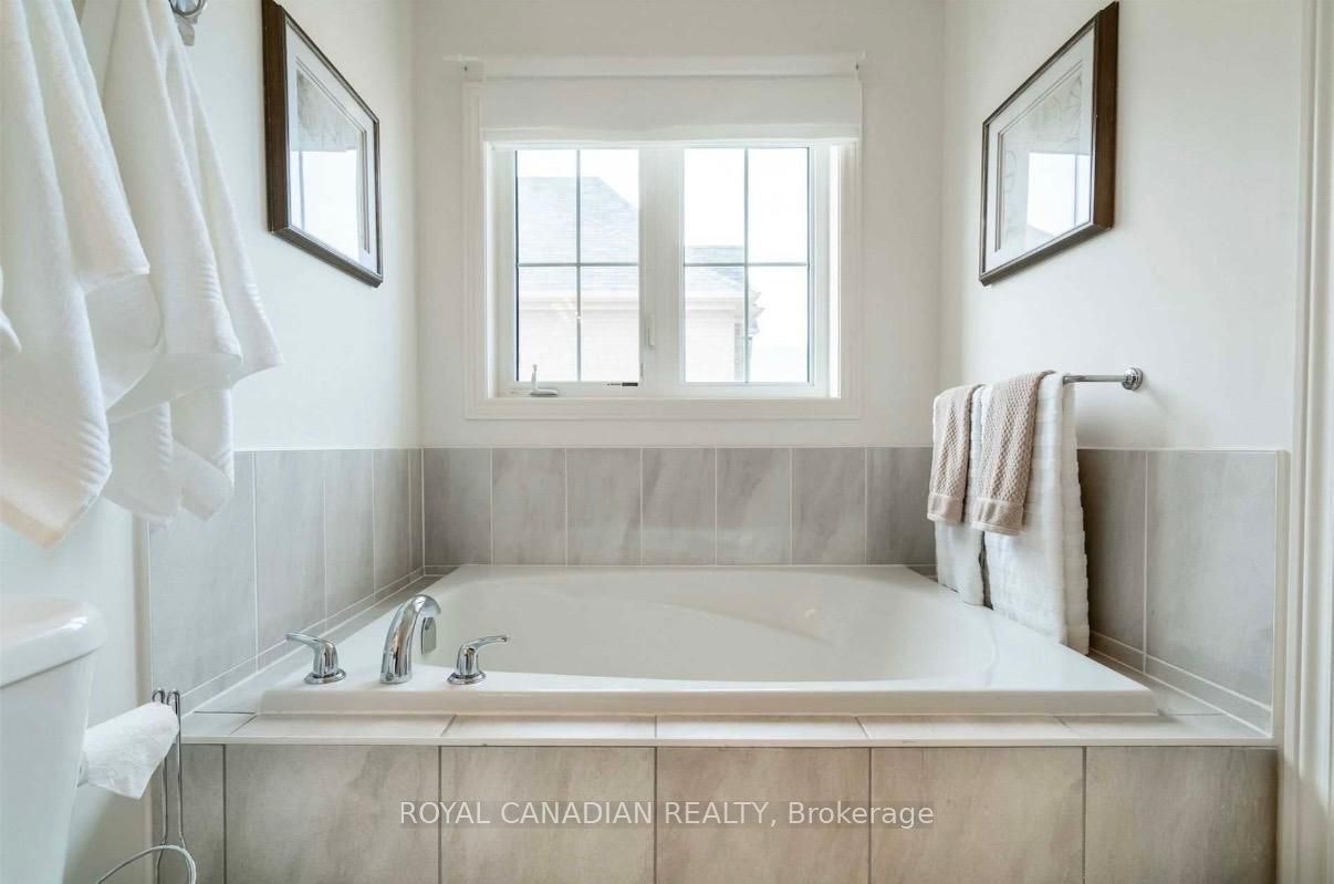 64 Lyle Drive, Clarington, ON, L1C 0V8 - 16