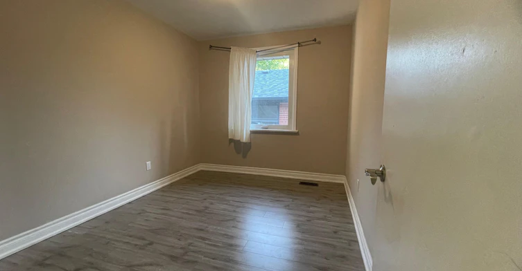 Main-34 Neapolitan Drive, Toronto, ON, M1P 4B3 - 12