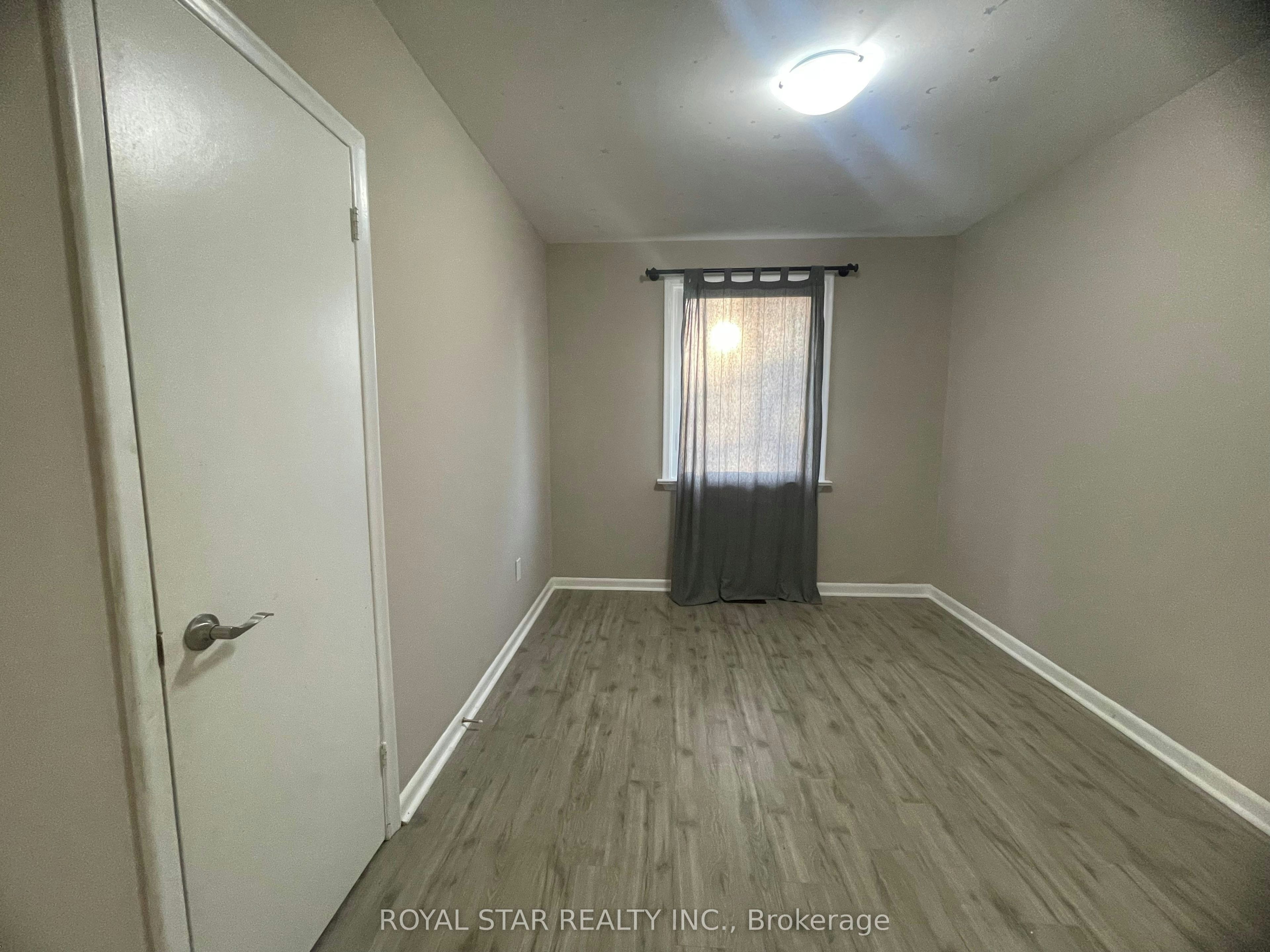 Main-34 Neapolitan Drive, Toronto, ON, M1P 4B3 - 11