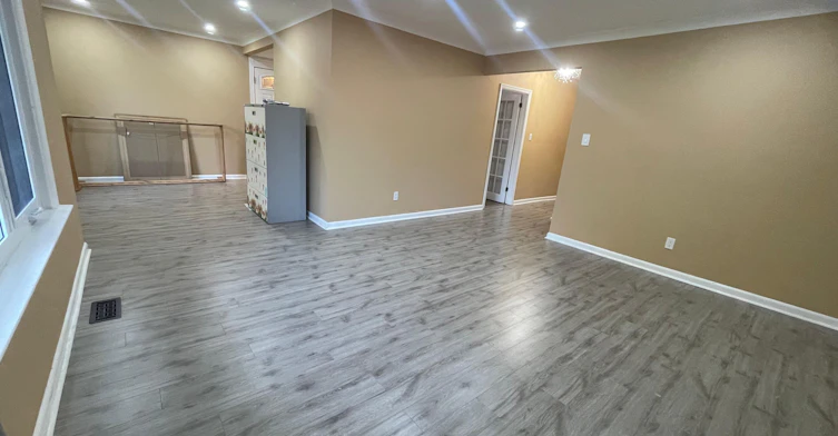 Main-34 Neapolitan Drive, Toronto, ON, M1P 4B3 - 4
