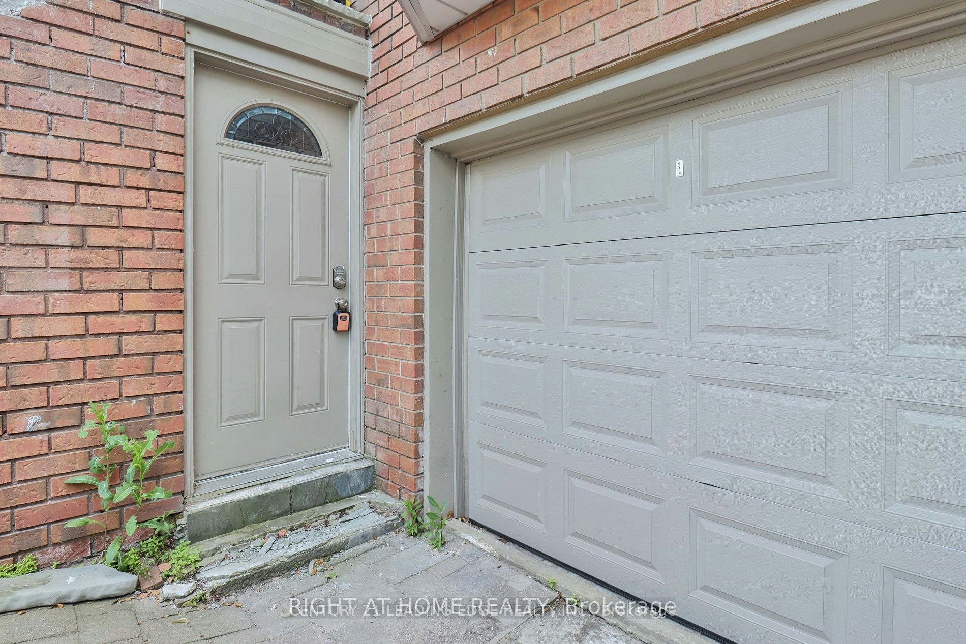 (Bsmt)-143 Gamble Avenue, Toronto, ON, M4J 2P2 - 2
