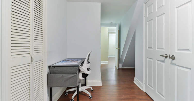 (Bsmt)-143 Gamble Avenue, Toronto, ON, M4J 2P2 - 14