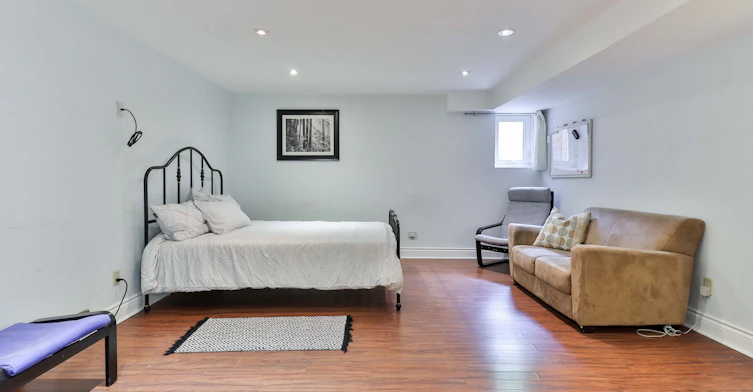 (Bsmt)-143 Gamble Avenue, Toronto, ON, M4J 2P2 - 4
