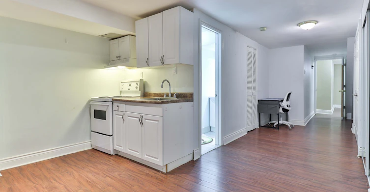 (Bsmt)-143 Gamble Avenue, Toronto, ON, M4J 2P2 - 7