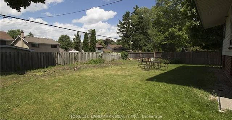 24 Highbrook Drive, Toronto, ON, M1P 3L3 - 9