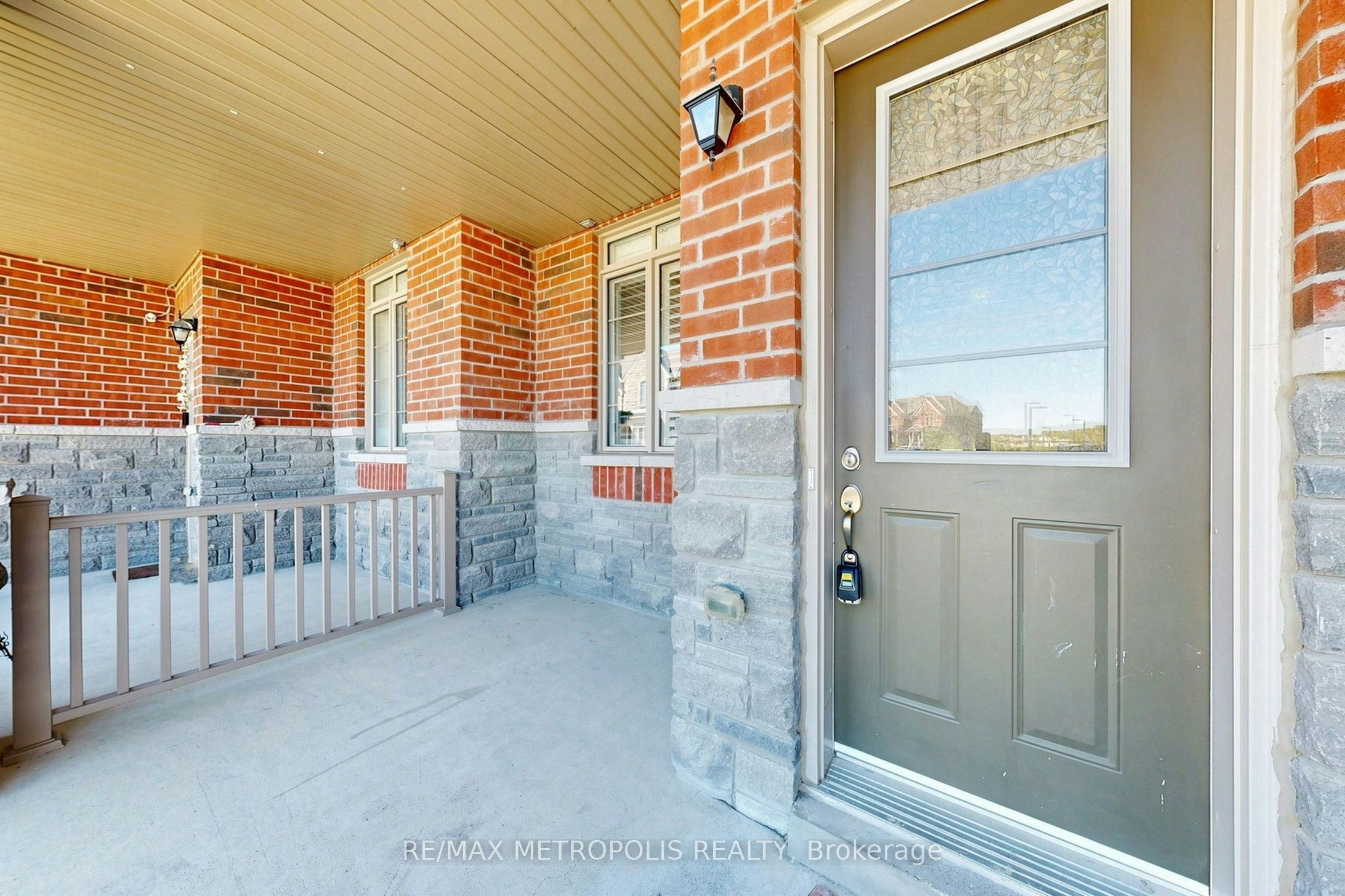 9 Caton Lane, Ajax, ON, L1T 0P8 - 2