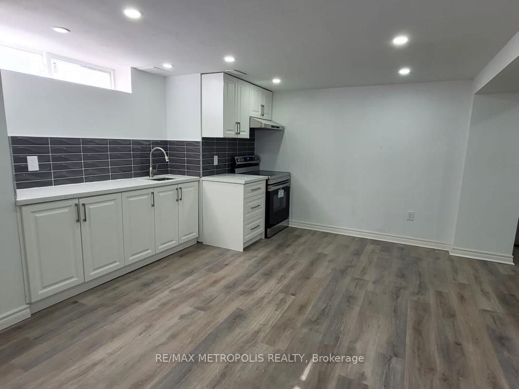 Basement-16A Fletcher Avenue, Ajax, ON, L1Z 1H5 - 3
