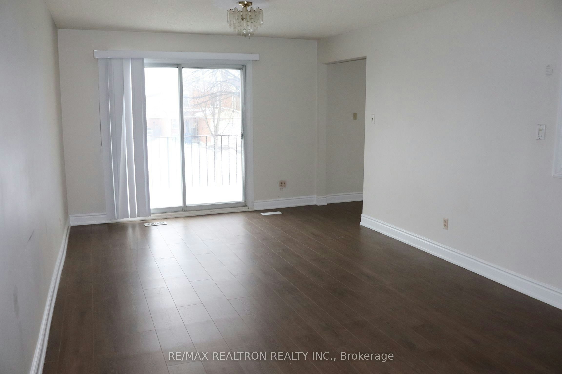 122 Copperwood Square, Toronto, ON, M1V 2C1 - 14