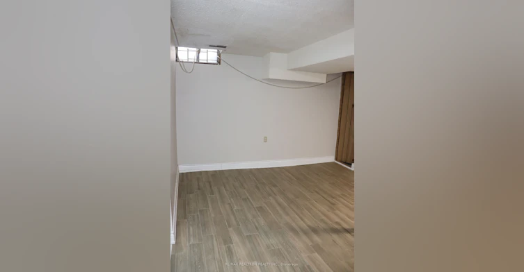 122 Copperwood Square, Toronto, ON, M1V 2C1 - 4
