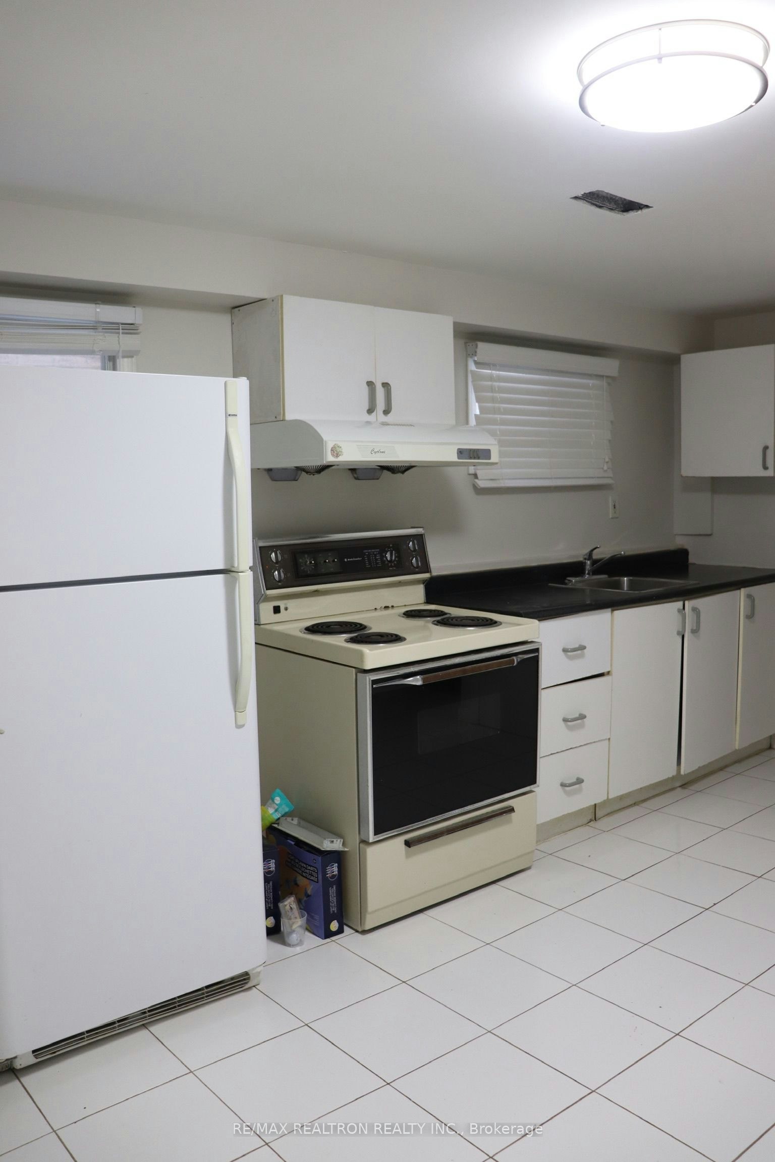 122 Copperwood Square, Toronto, ON, M1V 2C1 - 5