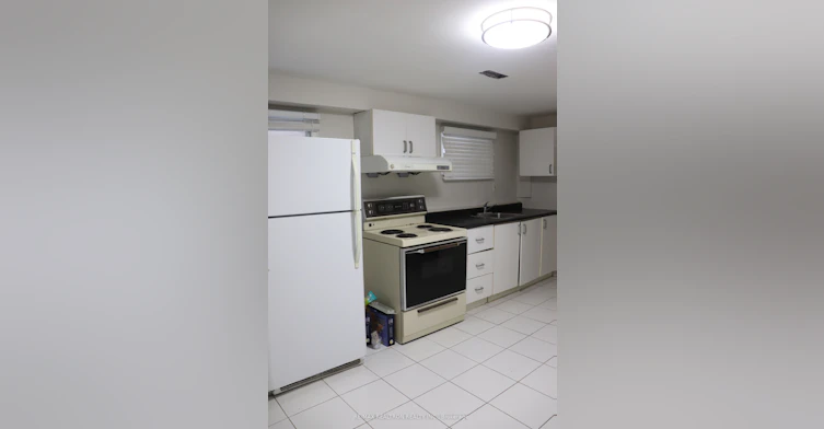 122 Copperwood Square, Toronto, ON, M1V 2C1 - 5