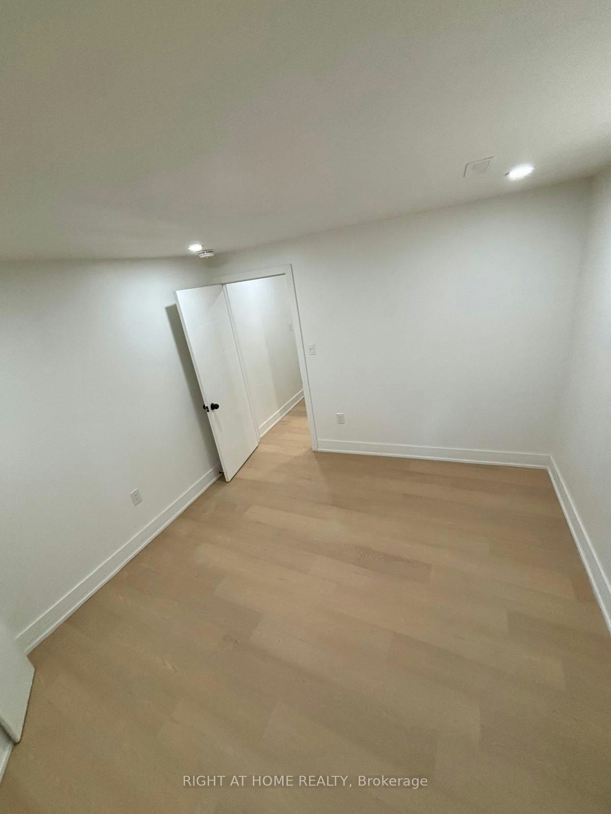 Basement-31 Orleans Drive, Toronto, ON, M1C 4T1 - 4