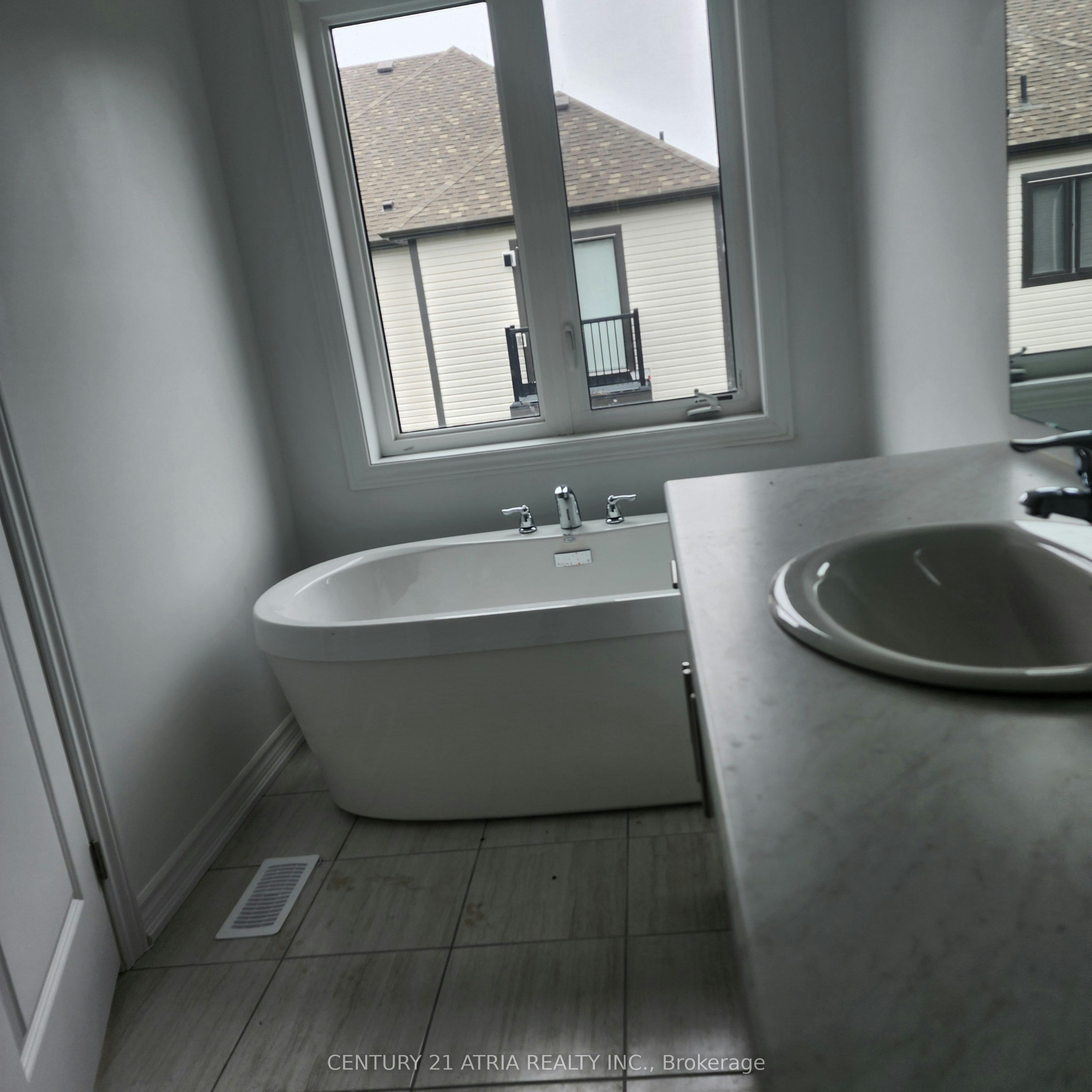 791 Chinook Path, Oshawa, ON, L1H 0B1 - 12