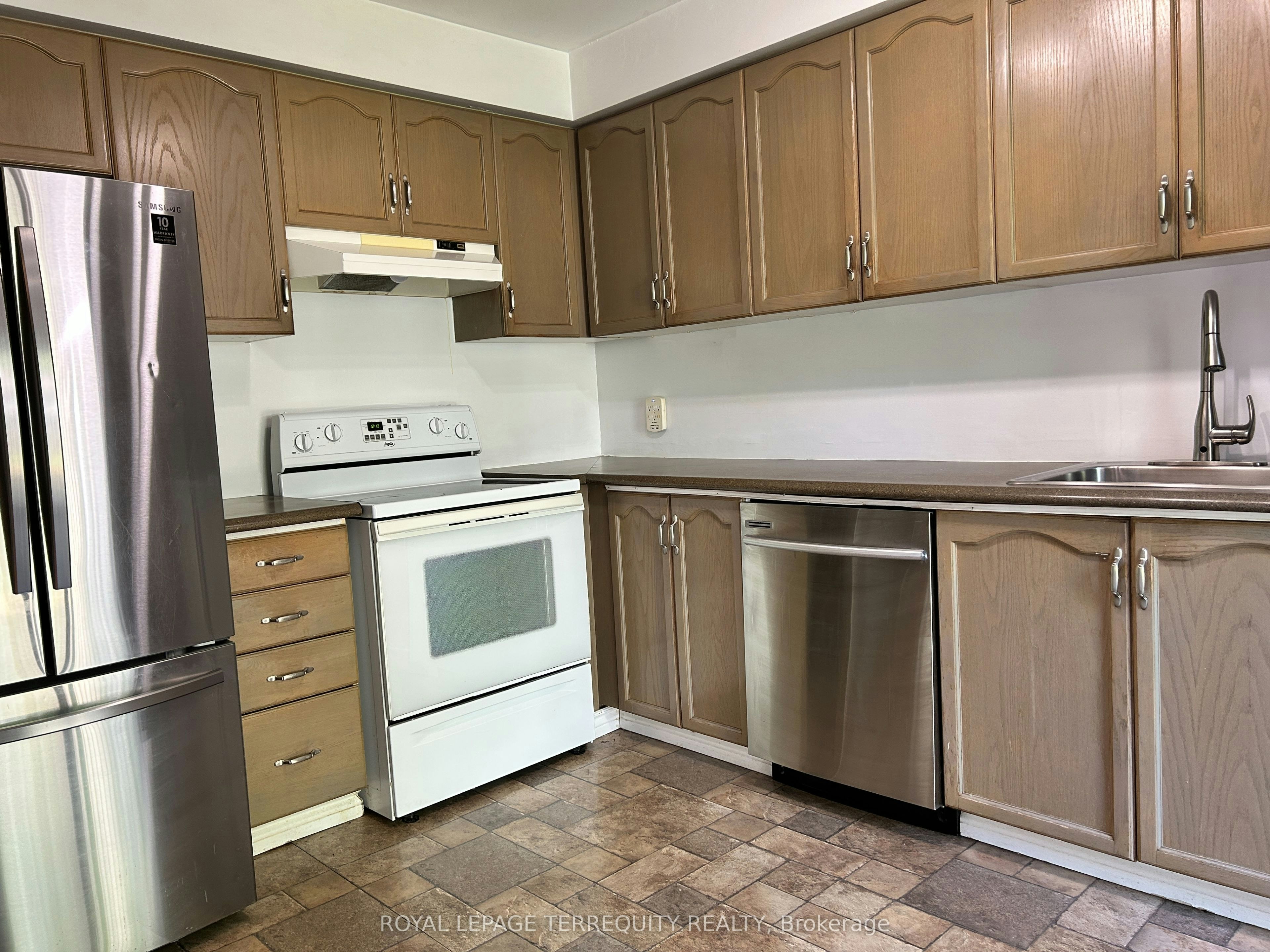 129 Trewin Lane, Clarington, ON, L1C 4X3 - 2