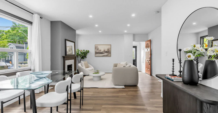 1303 Woodbine Avenue, Toronto, ON, M4C 4E8 - 6