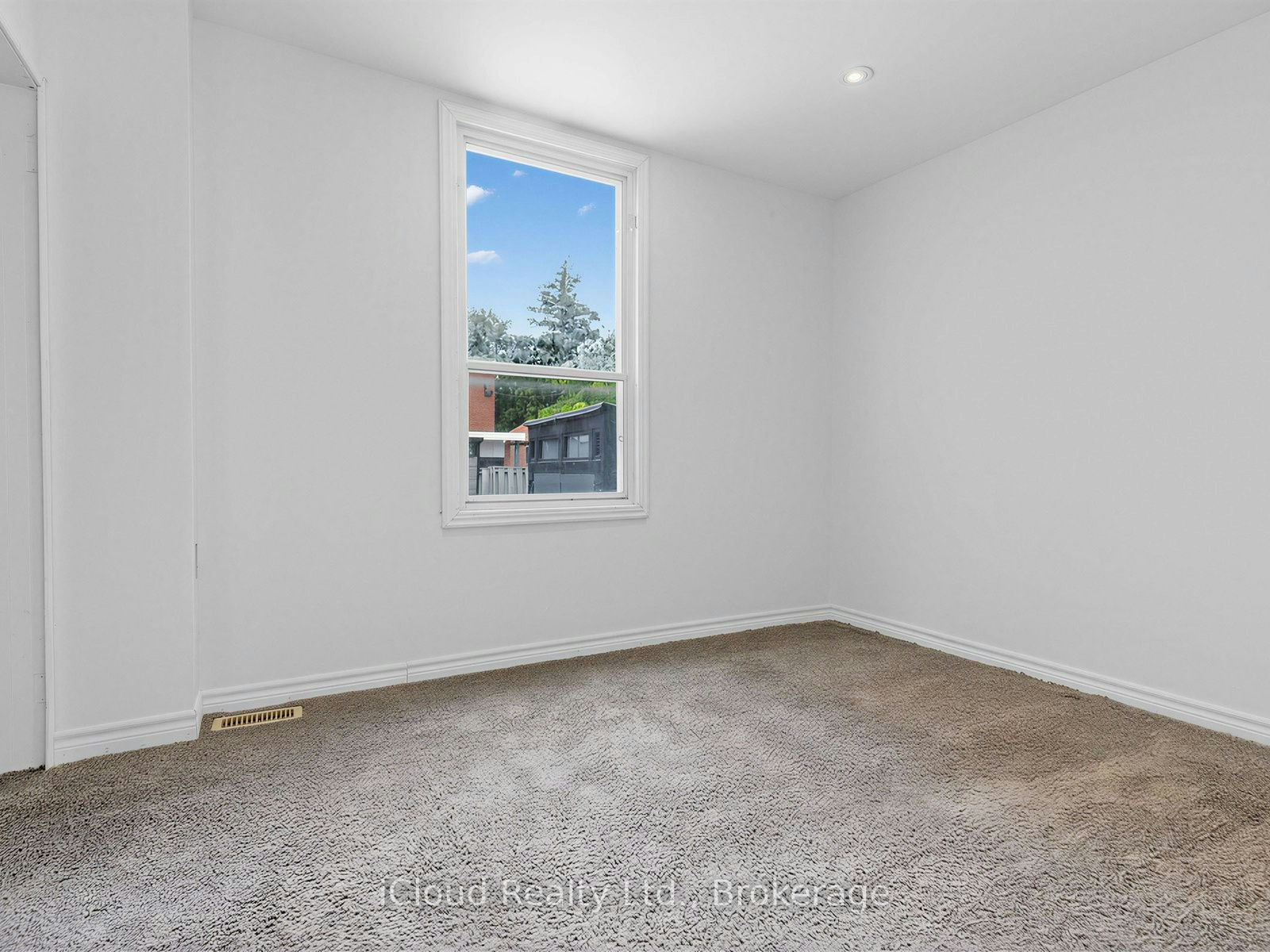 1303 Woodbine Avenue, Toronto, ON, M4C 4E8 - 16