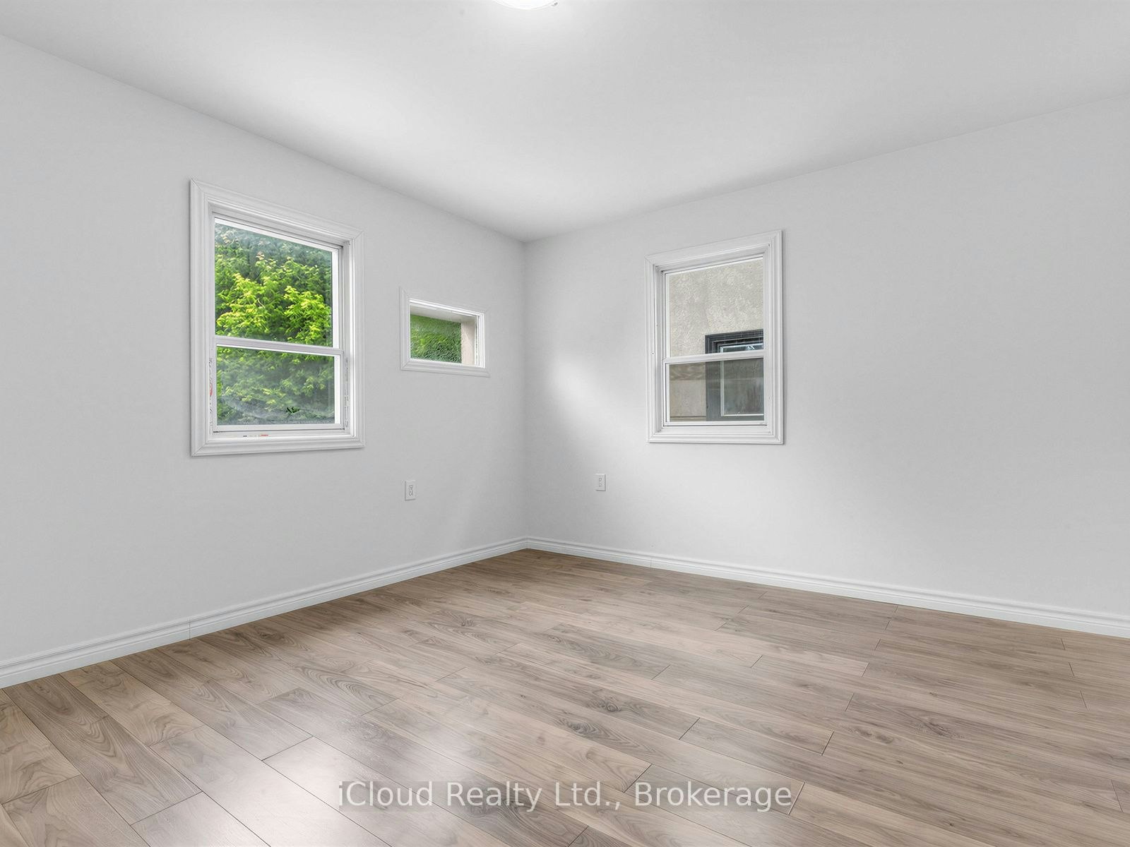1303 Woodbine Avenue, Toronto, ON, M4C 4E8 - 25