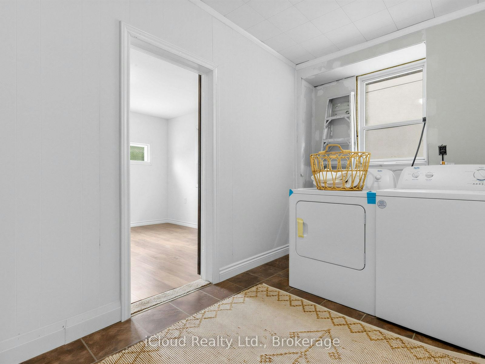 1303 Woodbine Avenue, Toronto, ON, M4C 4E8 - 24