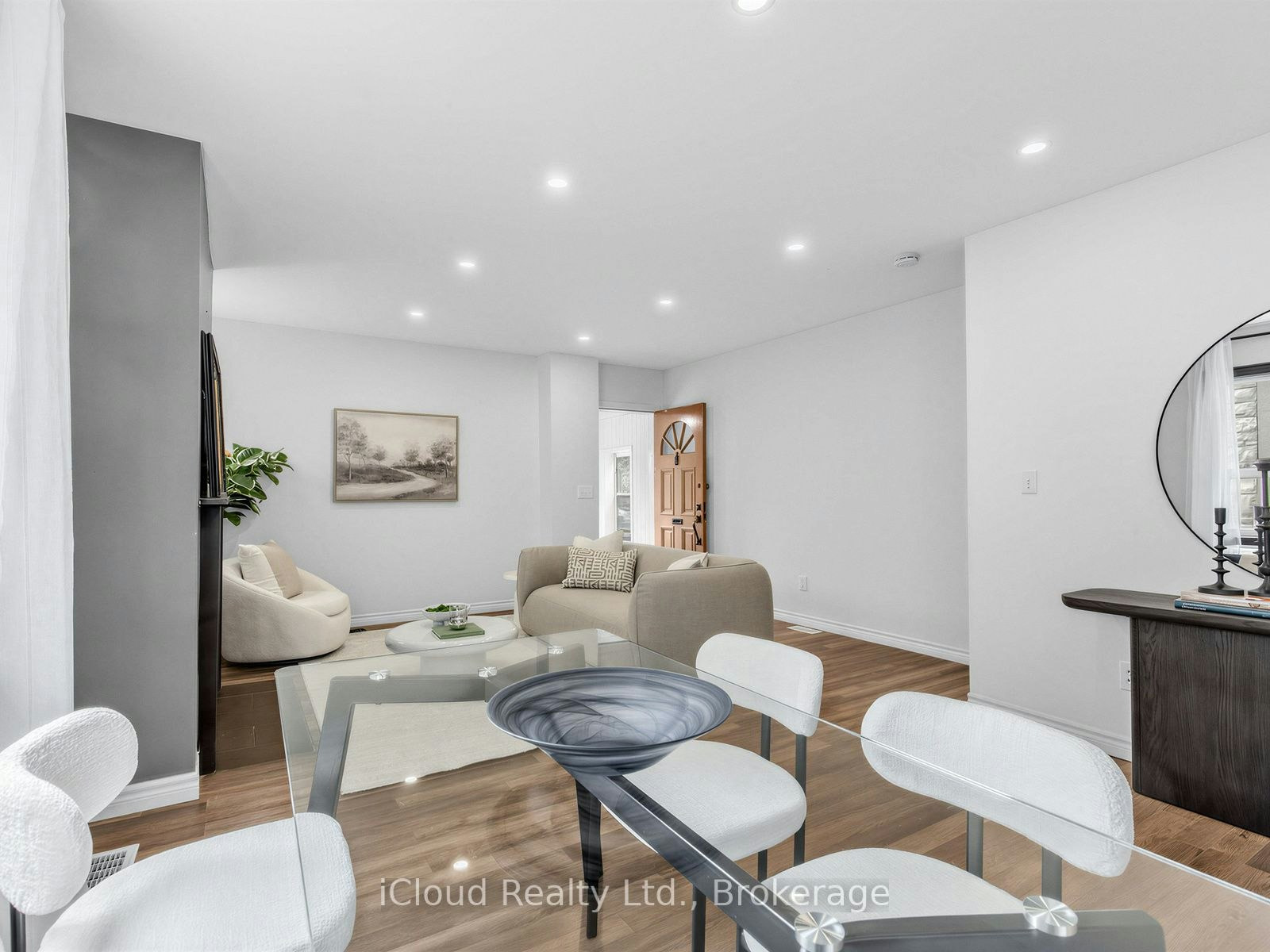 1303 Woodbine Avenue, Toronto, ON, M4C 4E8 - 12