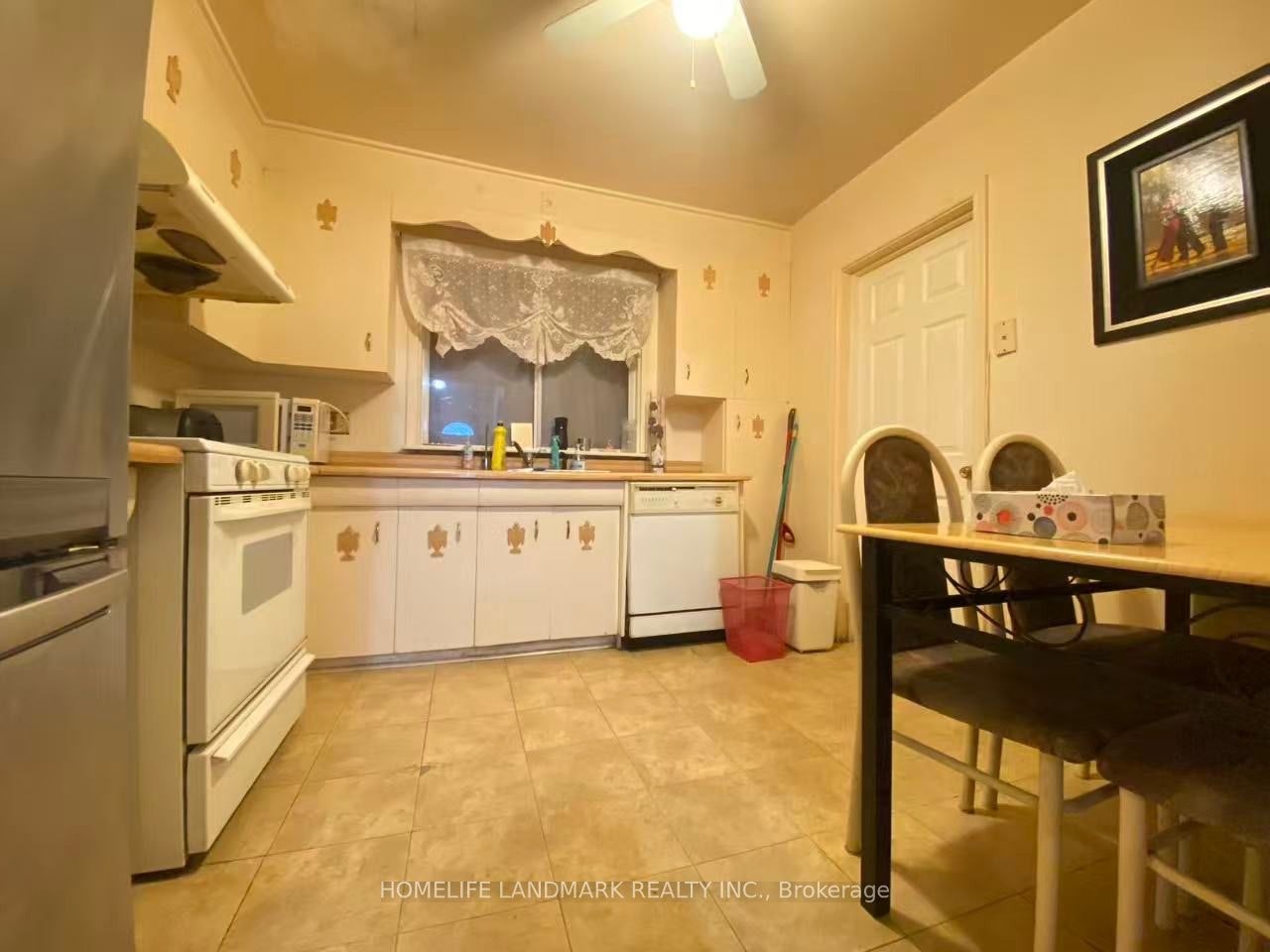 Main Floor Unit-17 Wishing Well Drive, Toronto, ON, M1T 1H9 - 7