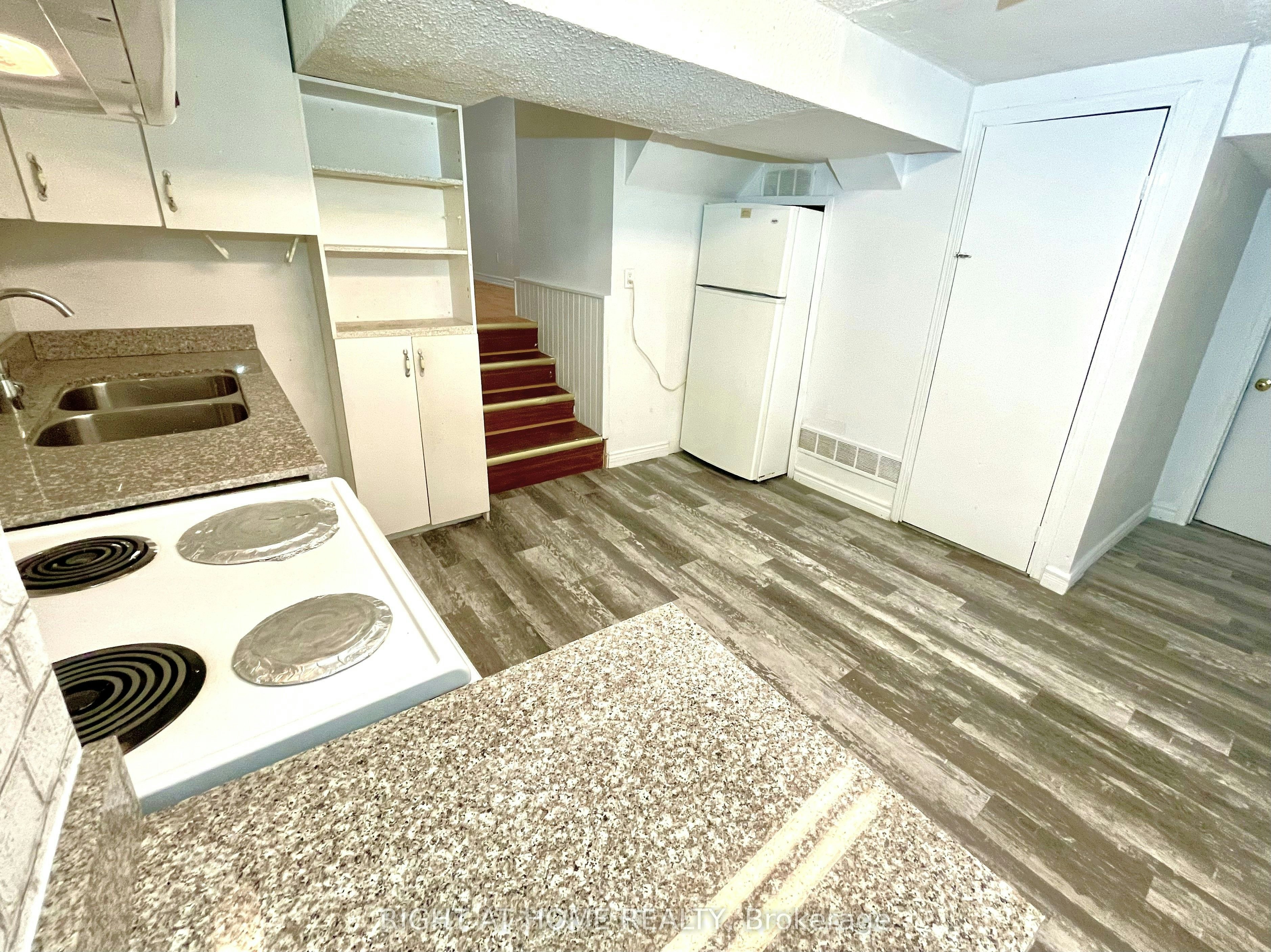 B-108 Littleleaf Drive, Toronto, ON, M1B 1Z2 - 2