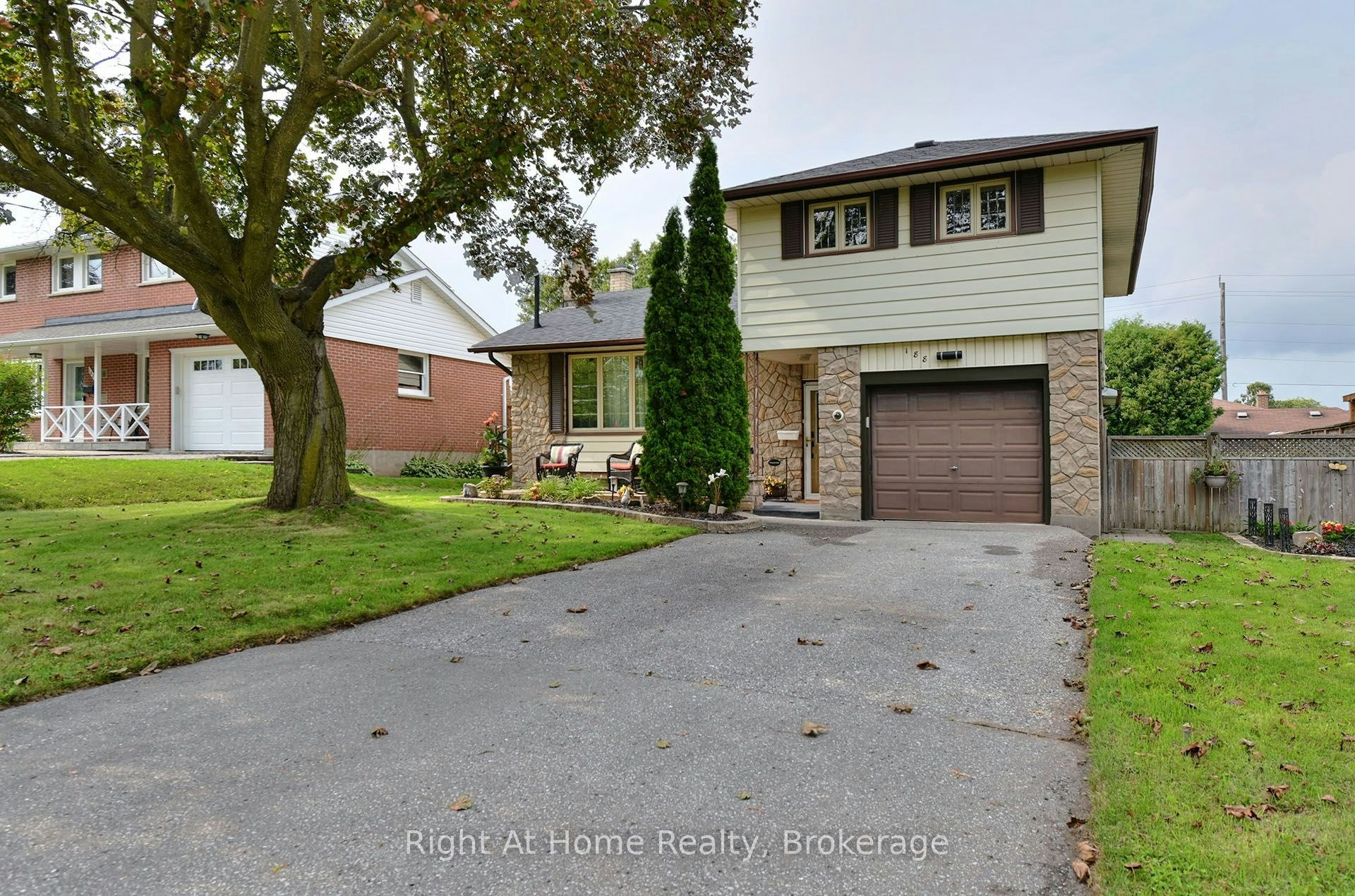 188 Hillsdale Avenue, Oshawa, ON, L1G 2P7