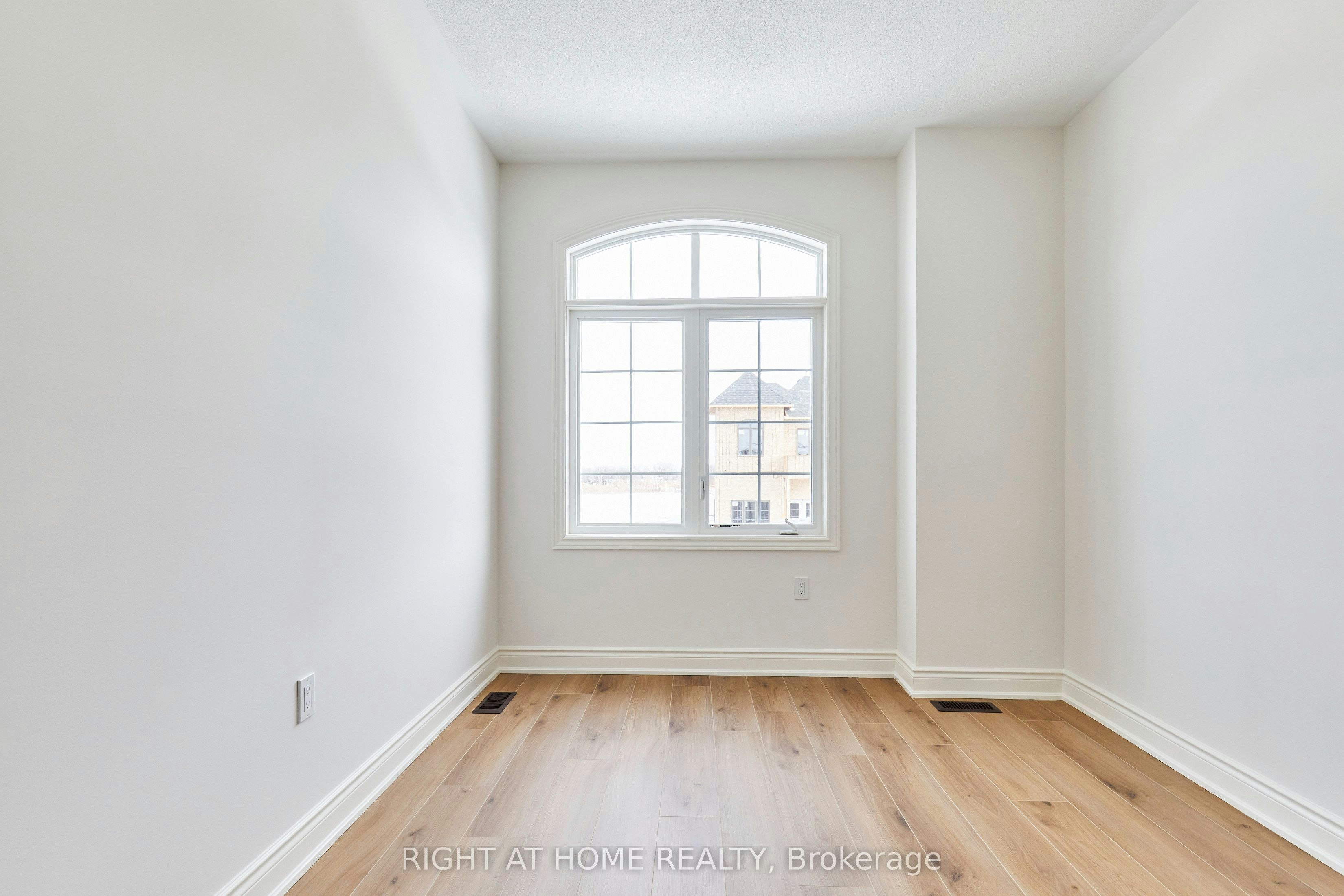 Upper Level-2122 Cayenne Street, Oshawa, ON, L1L 0W8 - 25