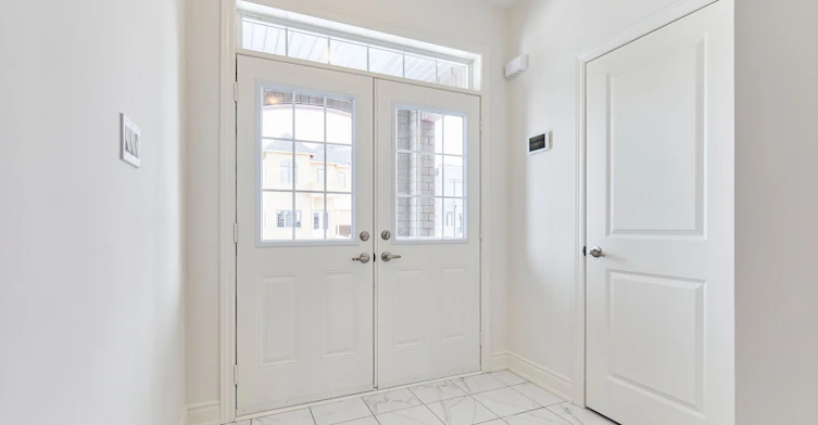 Upper Level-2122 Cayenne Street, Oshawa, ON, L1L 0W8 - 2