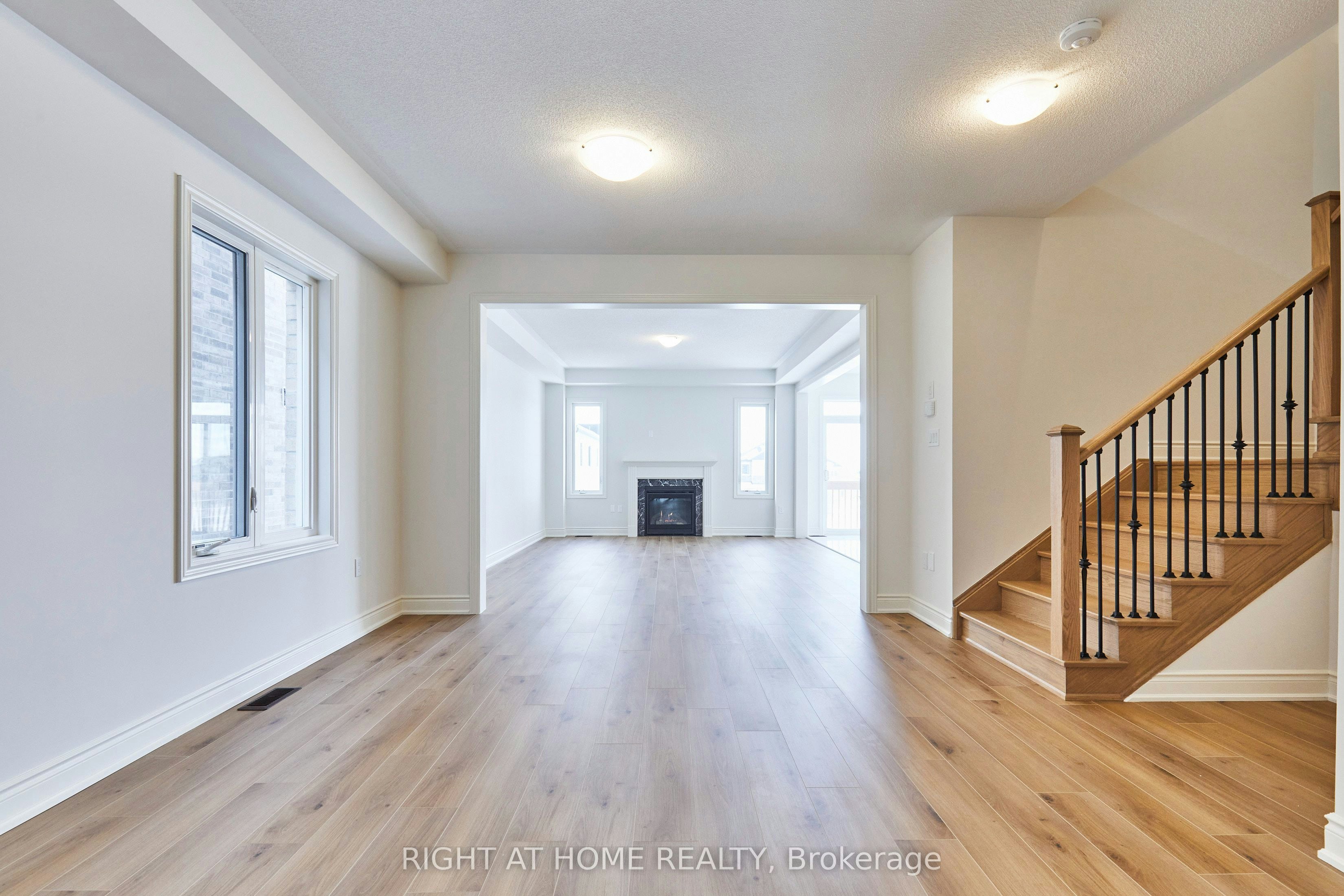 Upper Level-2122 Cayenne Street, Oshawa, ON, L1L 0W8 - 7