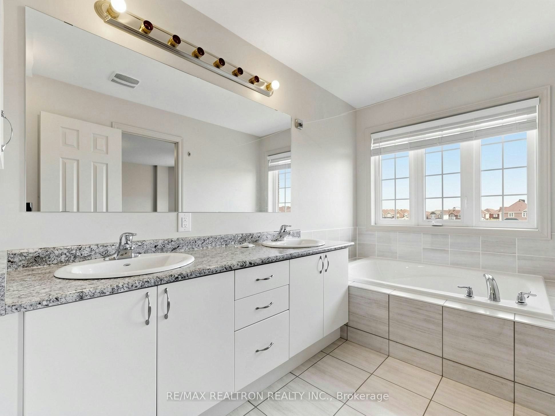 59 Jevons Drive, Ajax, ON, L1Z 0T6 - 23