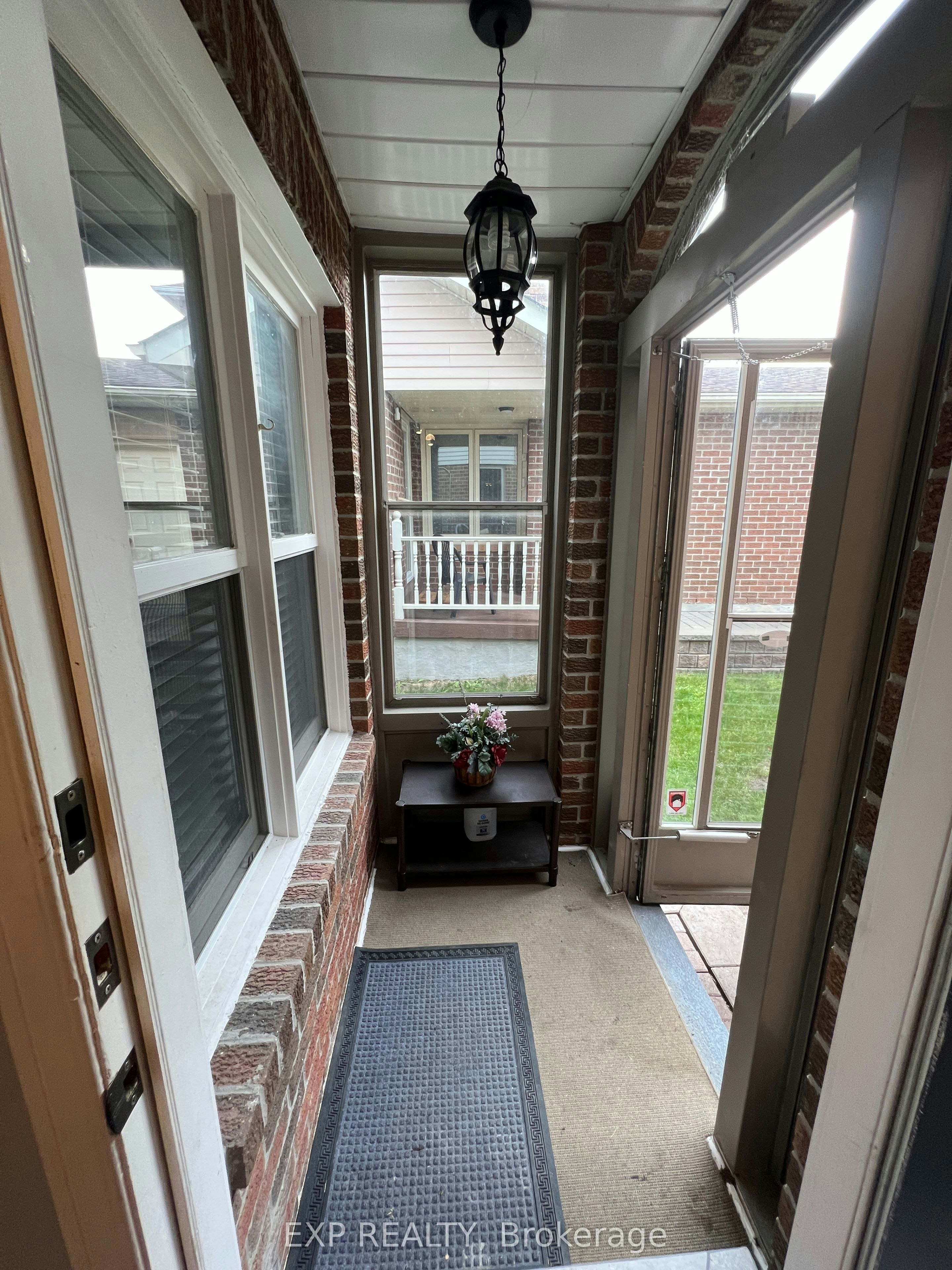 1009 Meadowridge Crescent, Pickering, ON, L1V 4Z3 - 2
