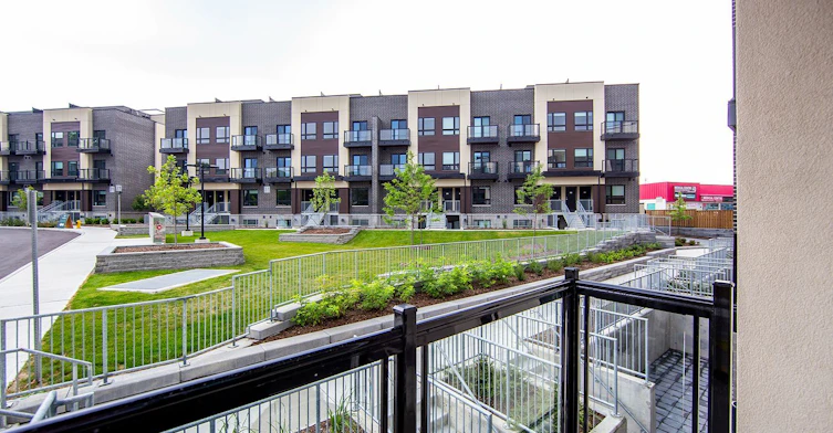 223-37 Danforth Road, Toronto, ON, M1L 0J6