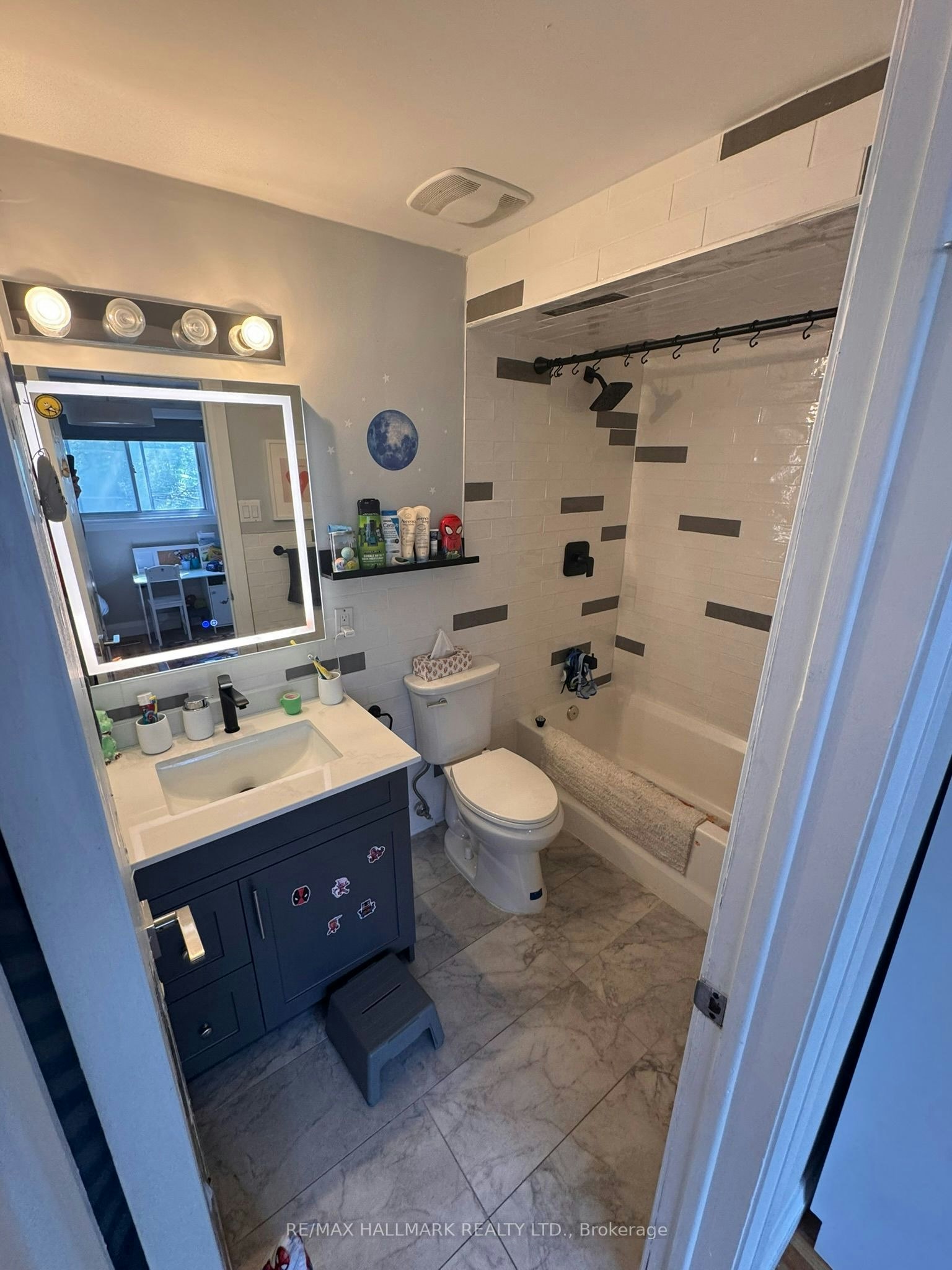 10 Hamilton Street, Toronto, ON, M4M 2C5 - 7