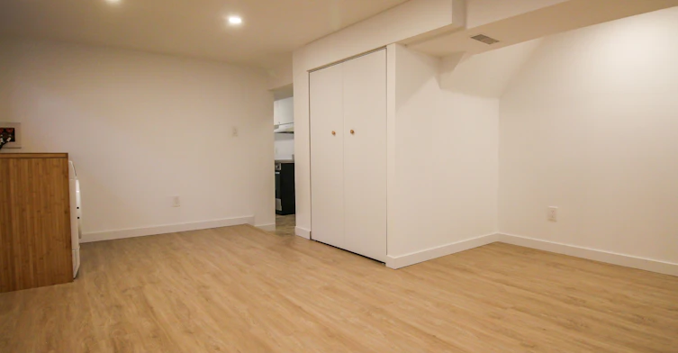 Lower-10 Hamilton Street, Toronto, ON, M4M 2C5 - 5