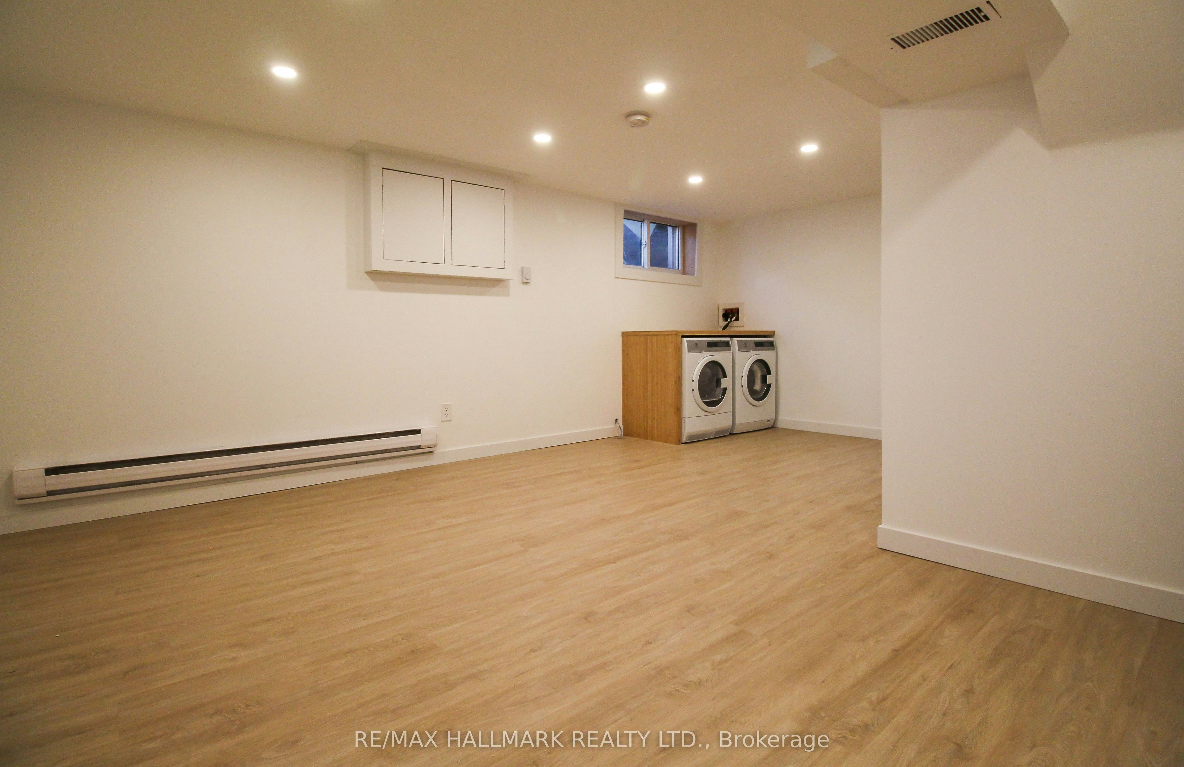 Lower-10 Hamilton Street, Toronto, ON, M4M 2C5