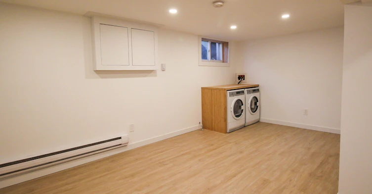 Lower-10 Hamilton Street, Toronto, ON, M4M 2C5 - 2