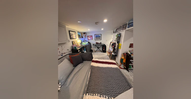 Lower-10 Hamilton Street, Toronto, ON, M4M 2C5 - 3
