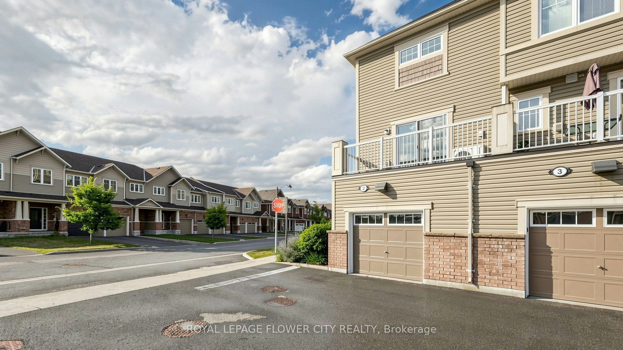 2-2500 Hill Rise Court, Oshawa, ON, L1L 0M6 - 2