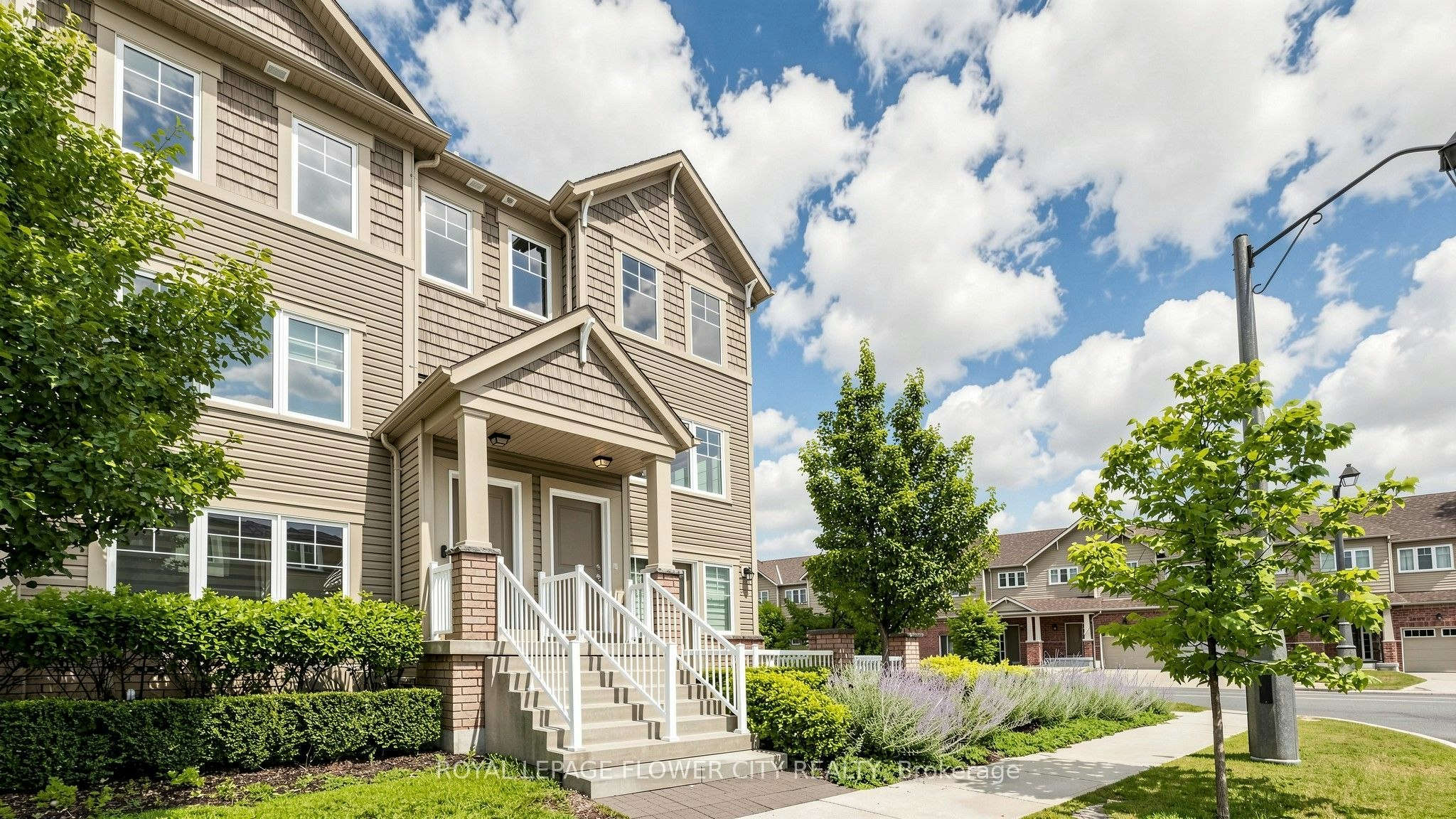 2-2500 Hill Rise Court, Oshawa, ON, L1L 0M6