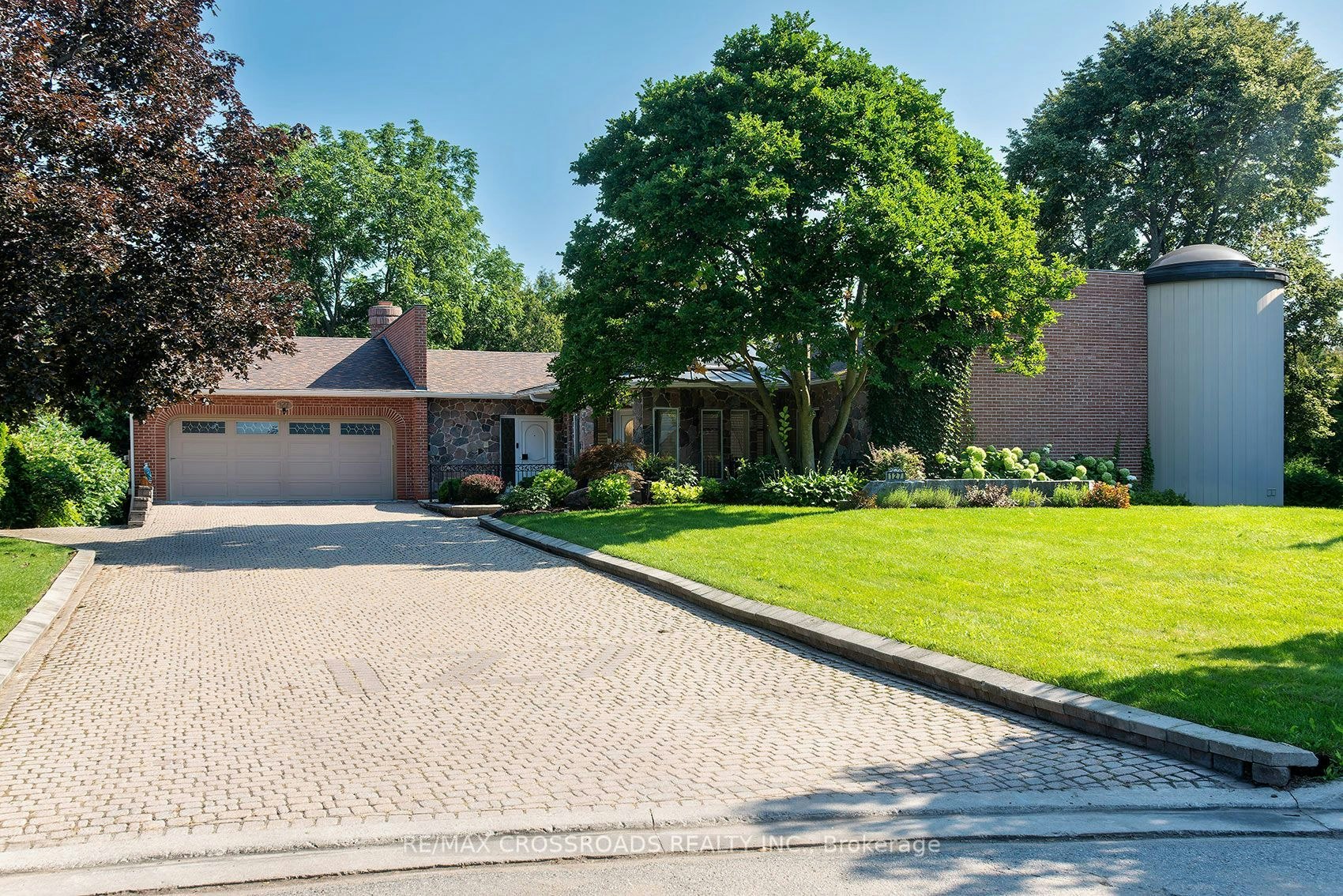 127 Taylorwood Court, Oshawa, ON, L1G 7V7