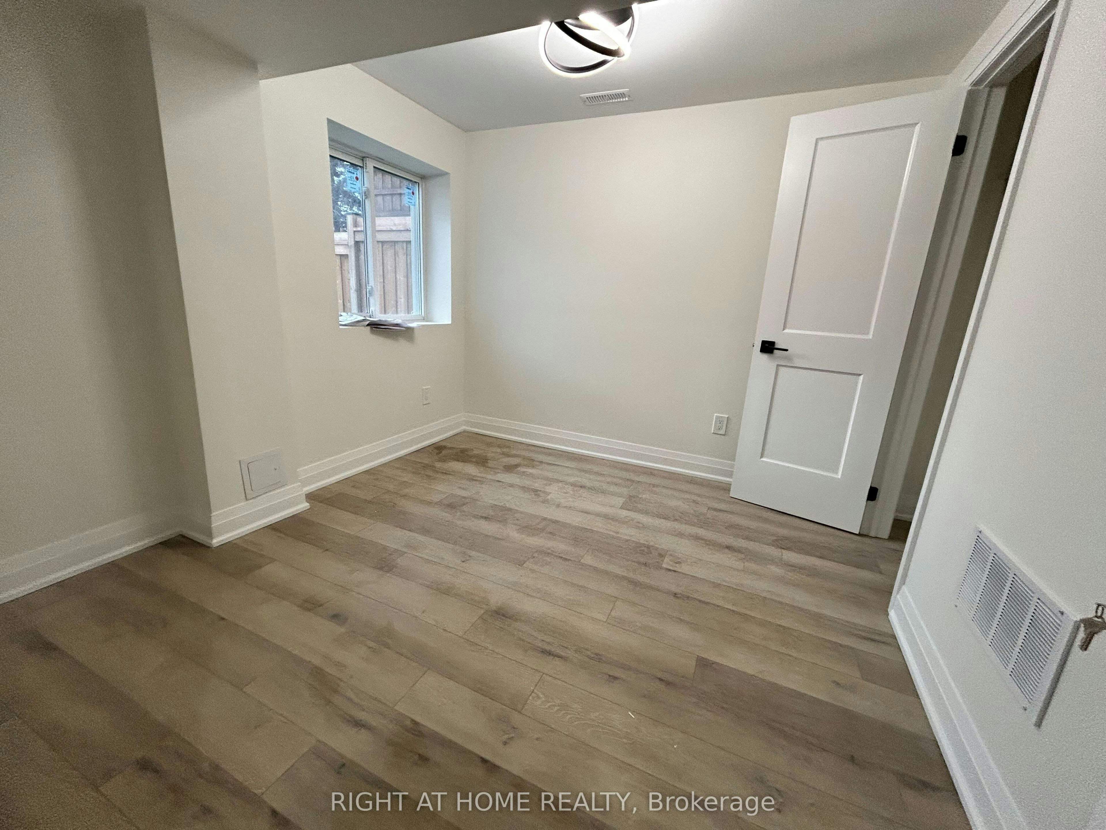 844 Crowells Street, Oshawa, ON, L1K 1X3 - 11