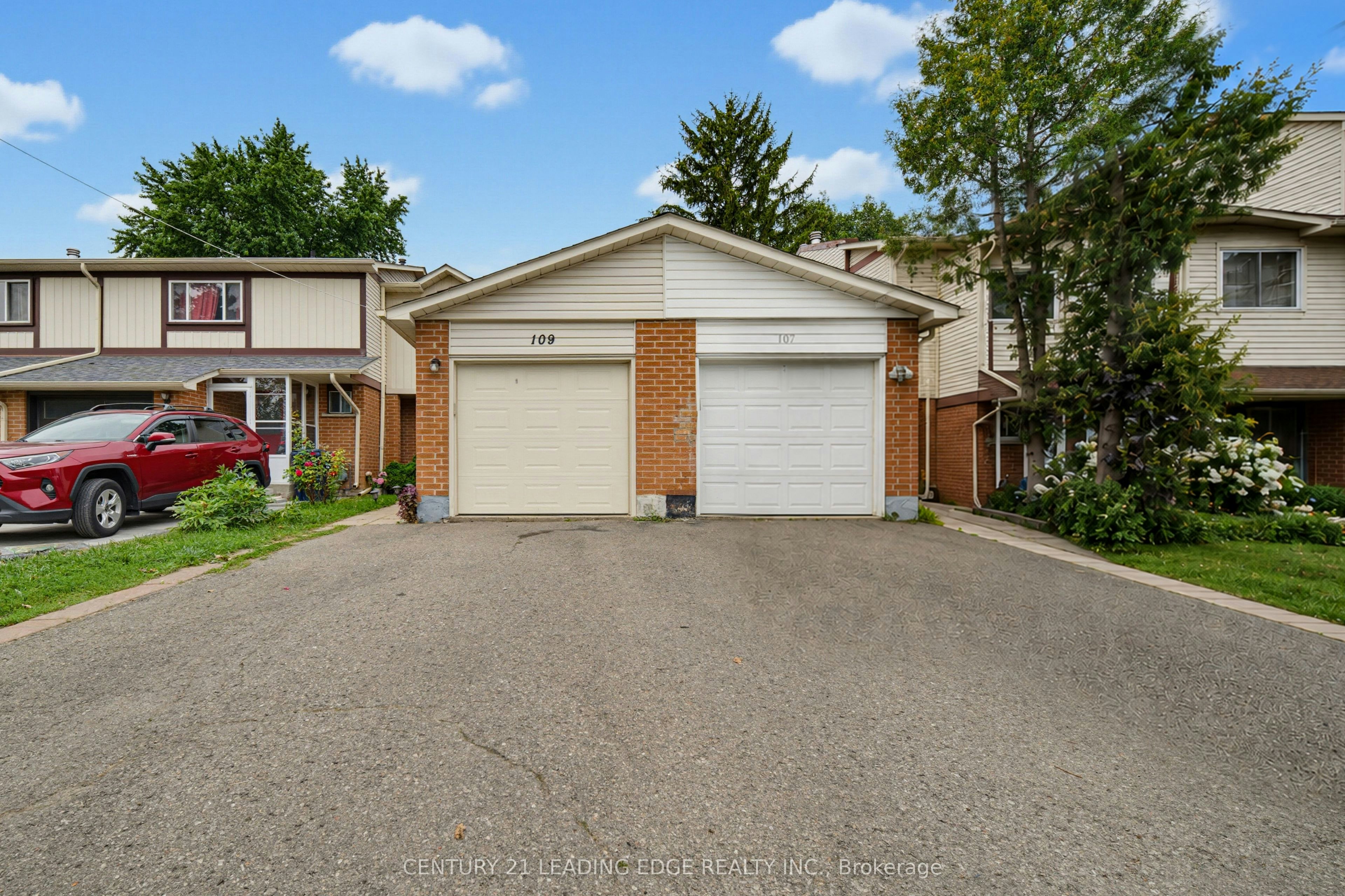 109 Phalen Crescent, Toronto, ON, M1V 1Y5