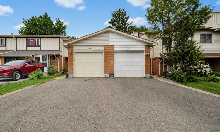 109 Phalen Crescent