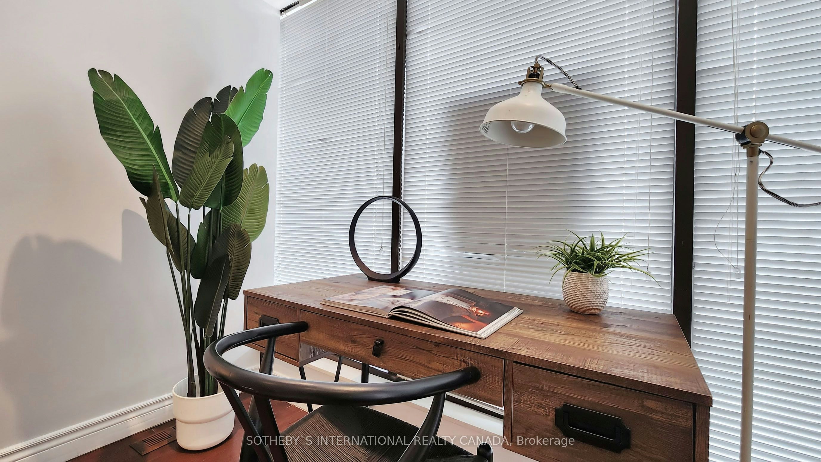 1271 Gerrard Street E, Toronto, ON, M4L 1Y5 - 6