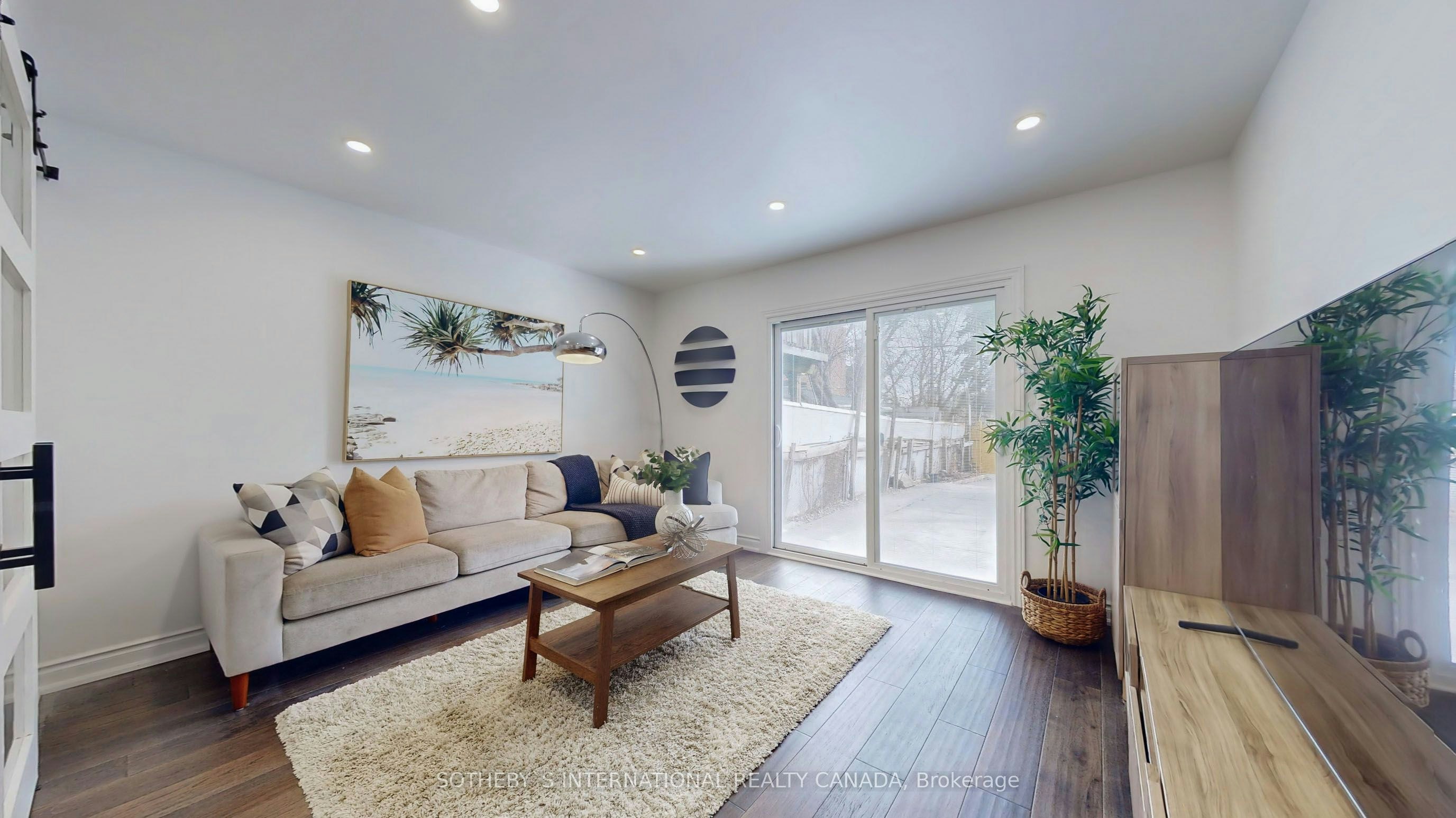1271 Gerrard Street E, Toronto, ON, M4L 1Y5 - 4